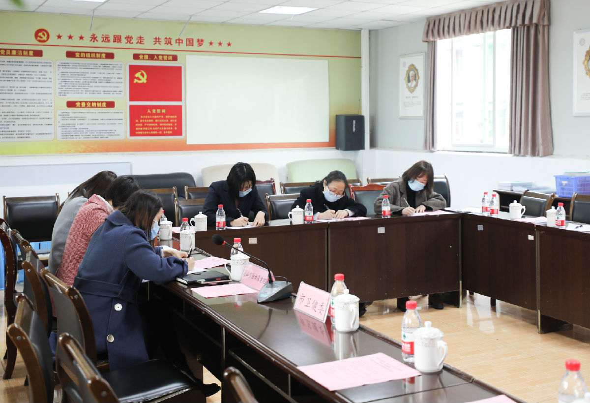 现场笔试及提问.JPG